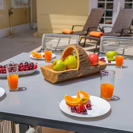 Villa Seafront Unit 1 Cascais