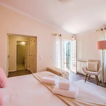 Seafront Unit 1 Villa