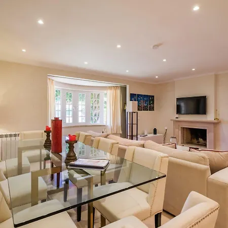 Villa Seafront Unit 1 Cascais