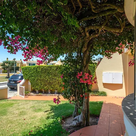 Villa Seafront Unit 1