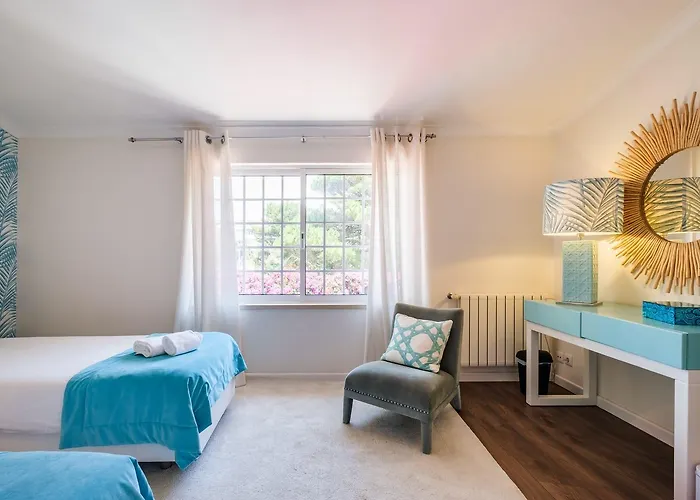 Seafront Unit 1 Villa *