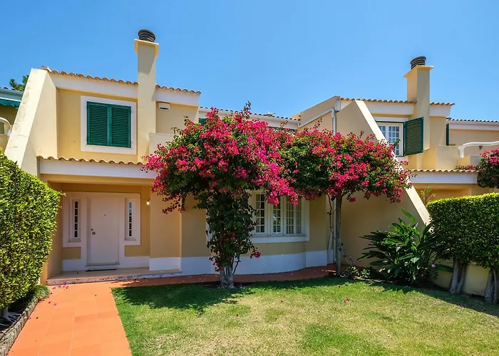 Villa Seafront Unit 1 *