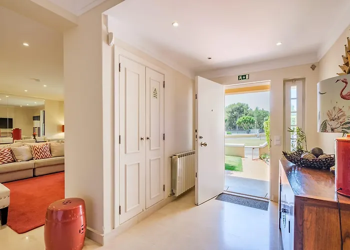 Seafront Unit 1 Villa