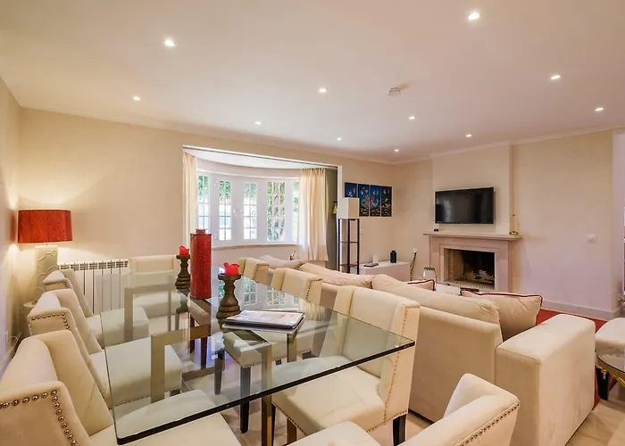 Villa Seafront Unit 1 Cascais