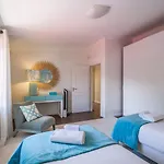 빌라 Seafront Unit 1 *