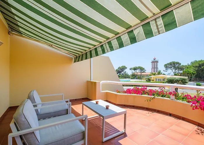 Villa Seafront Unit 1 *